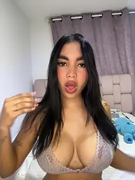 karolaalcendra online show from October 21, 2025, 3:50 am