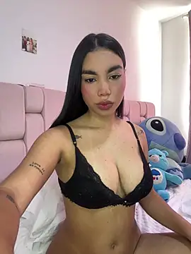 karolaalcendra online show from February 8, 2026, 8:17 pm