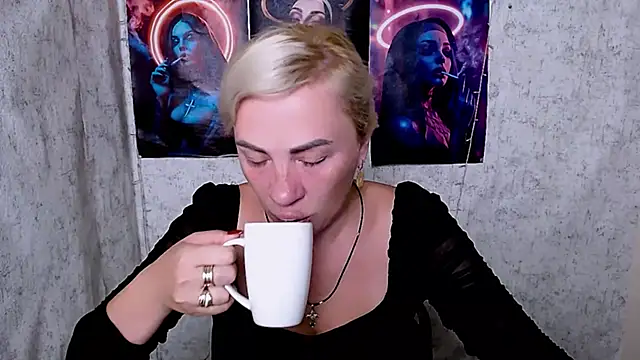 Snapshot of EmmaCat_ chatting on July 14, 2026, 4:50 am EmmaCat online show from July 14, 2026, 4:50 am