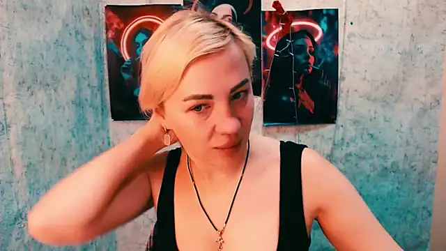 EmmaCat  online show from March 9, 2026, 5:22 am