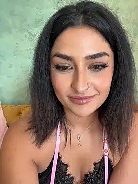 Snapshot of Mia_spicyy chatting on October 16, 2025, 9:50 am Mia spicyy online show from October 16, 2025, 9:50 am