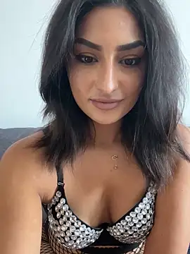 Snapshot of Mia_spicyy chatting on November 5, 2025, 10:29 am Mia spicyy online show from November 5, 2025, 10:29 am