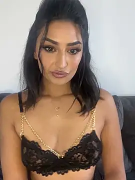 Snapshot of Mia_spicyy chatting on November 9, 2025, 10:08 am Mia spicyy online show from November 9, 2025, 10:08 am