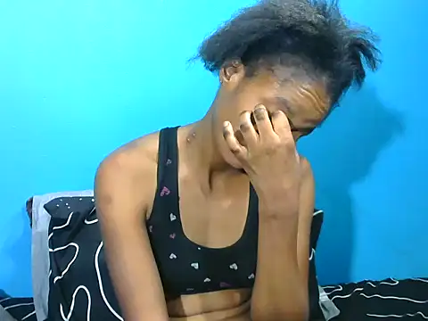 SweetNicky 01 online show from September 12, 2025, 5:35 pm