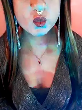 Cutie-Whiskey1 online show from March 4, 2026, 10:01 am