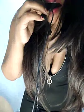 Snapshot of bigcutecouple chatting on April 10, 2026, 8:05 pm bigcutecouple online show from April 10, 2026, 8:05 pm