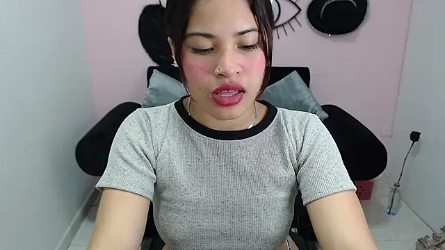 Snapshot of mia_sexgirl chatting on November 14, 2025, 12:31 pm mia sexgirl online show from November 14, 2025, 12:31 pm