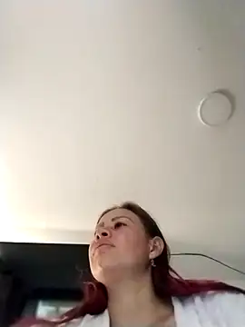 LaraCaliente online show from February 25, 2026, 1:00 pm