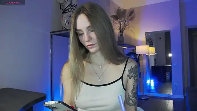 Melloudy online show from November 6, 2025, 6:39 am