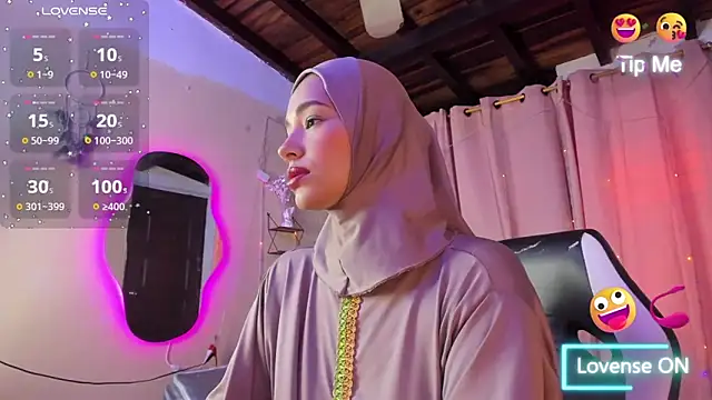 ShanaJamil online show from September 18, 2025, 12:08 pm