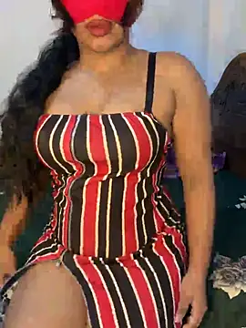 Snapshot of Ceylon_couple chatting on August 2, 2026, 9:45 pm Ceylon couple online show from August 2, 2026, 9:45 pm