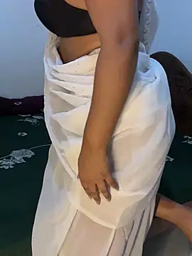 Snapshot of Ceylon_couple chatting on July 23, 2026, 5:53 pm Ceylon couple online show from July 23, 2026, 5:53 pm