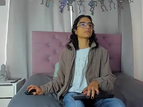 EthanBlackwoodd online show from November 19, 2025, 7:36 pm