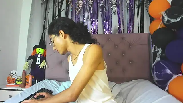 EthanBlackwoodd online show from October 31, 2025, 9:28 am