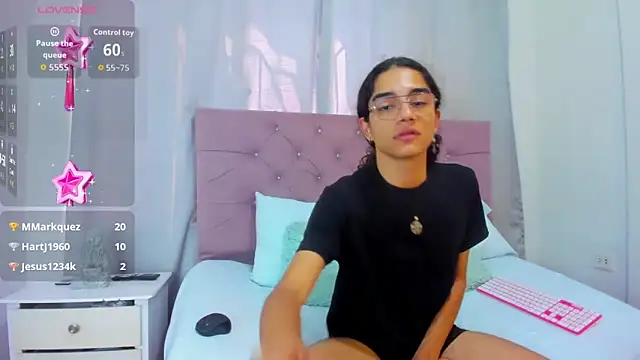 Snapshot of EthanBlackwoodd chatting on February 9, 2026, 7:56 pm EthanBlackwoodd online show from February 9, 2026, 7:56 pm