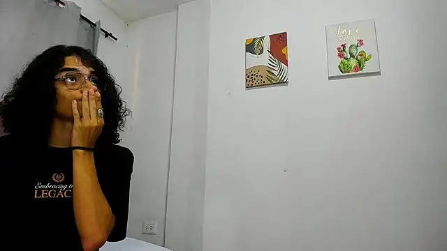 Snapshot of EthanBlackwoodd chatting on February 4, 2026, 8:37 pm EthanBlackwoodd online show from February 4, 2026, 8:37 pm