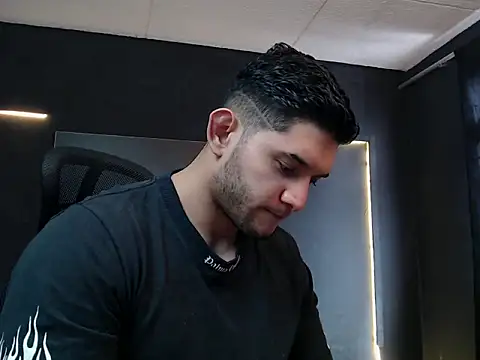 RichardMilleer online show from September 19, 2025, 1:48 pm