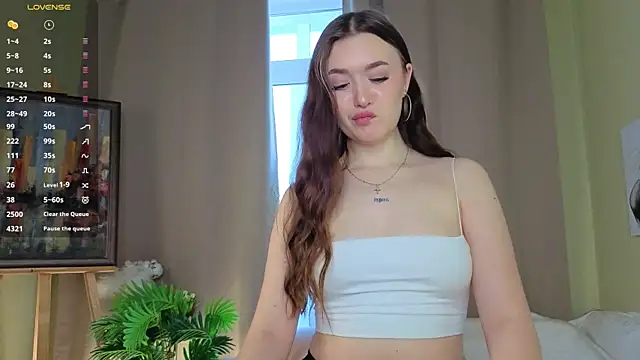 AlinaOrf online show from March 28, 2026, 5:08 am