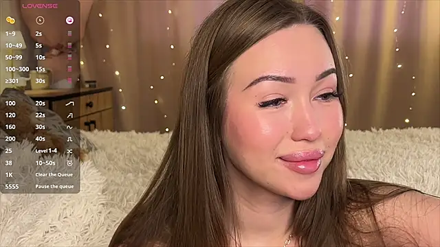 Amelia Ray  online show from April 16, 2026, 8:59 am