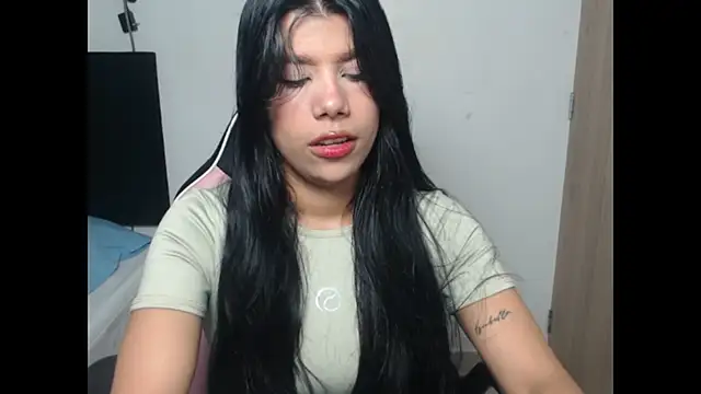 MayaScott11 online show from May 30, 2026, 9:04 am