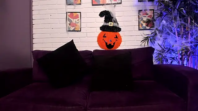 Lilithmuller  online show from October 10, 2025, 11:55 am