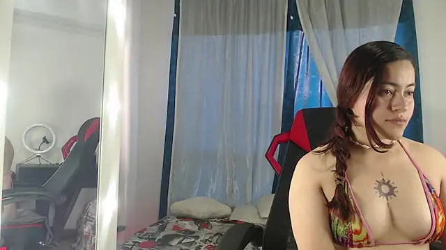 honeywhisper69 online show from October 1, 2025, 7:40 pm