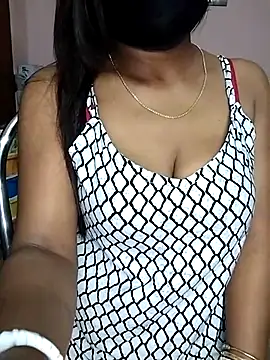 Snapshot of Bengalibeauty96 chatting on June 9, 2026, 12:50 pm Bengalibeauty96 online show from June 9, 2026, 12:50 pm