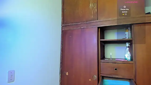 Snapshot of CeletheJones chatting on September 30, 2025, 7:20 pm CeletheJones online show from September 30, 2025, 7:20 pm