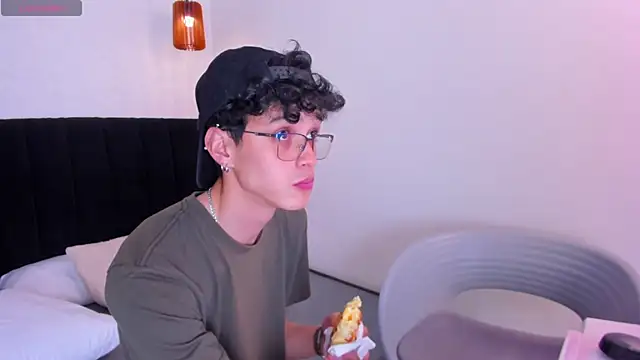  ruby red online show from September 20, 2025, 2:49 am