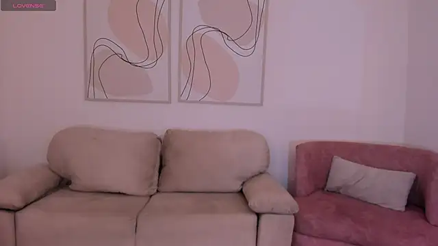 KatieAngelX online show from November 2, 2025, 11:04 am