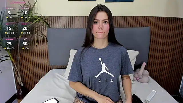 EmillyHarper  online show from October 8, 2025, 3:52 am