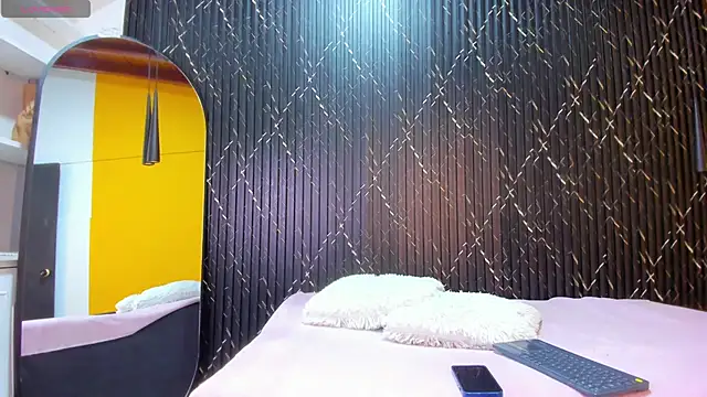 Miss Ariaa online show from October 3, 2025, 11:23 am