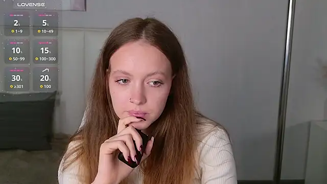 SallyPinkman online show from September 18, 2025, 12:30 pm