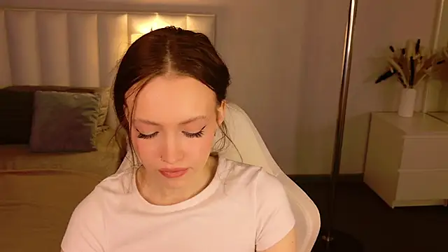 SallyPinkman online show from February 5, 2026, 9:05 am