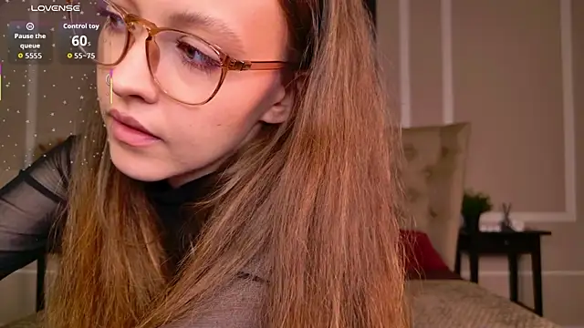 SallyPinkman online show from September 23, 2025, 2:13 pm