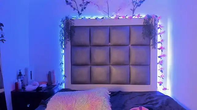 abbiecollins js online show from March 27, 2026, 3:59 am