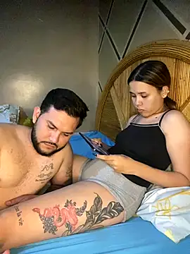 Snapshot of coupleyys chatting on November 4, 2025, 2:15 am coupleyys online show from November 4, 2025, 2:15 am