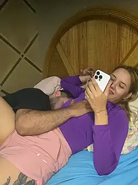 coupleyys online show from July 3, 2026, 9:21 pm