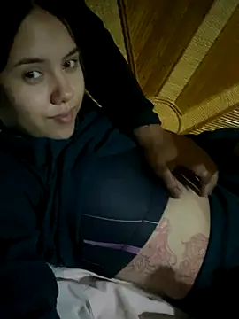 Snapshot of coupleyys chatting on November 26, 2025, 1:05 am coupleyys online show from November 26, 2025, 1:05 am