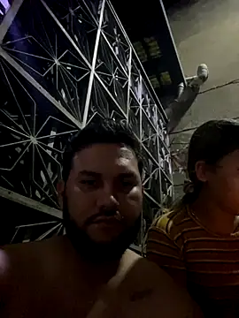 Snapshot of coupleyys chatting on November 2, 2025, 2:27 am coupleyys online show from November 2, 2025, 2:27 am