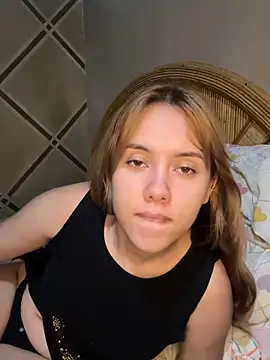 coupleyys online show from June 19, 2026, 8:25 pm