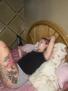 coupleyys online show from June 21, 2026, 8:47 pm
