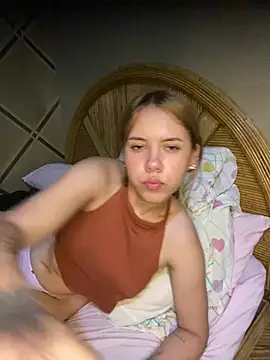 coupleyys online show from June 12, 2026, 9:45 pm