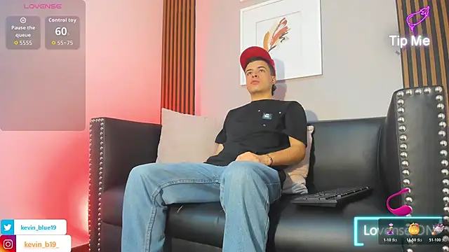 kevinn blue1 online show from November 28, 2025, 9:15 pm