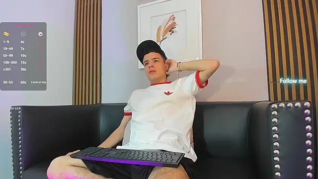 kevinn blue1 online show from October 3, 2025, 10:11 pm