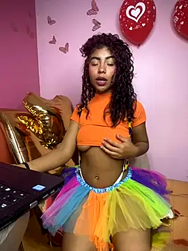 Snapshot of PrettyTiana_ chatting on October 8, 2025, 9:15 pm PrettyTiana online show from October 8, 2025, 9:15 pm