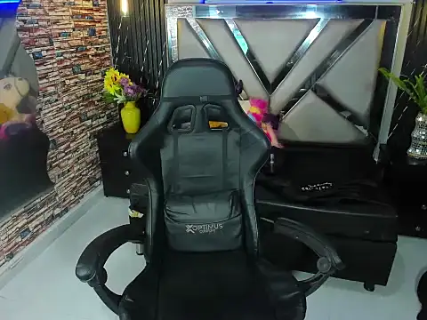 ElectrogoDdess online show from November 23, 2025, 8:52 pm