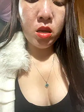 Luna-ass online show from December 2, 2025, 1:06 am