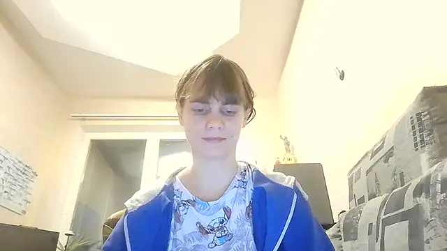 Snapshot of Loriven chatting on November 6, 2025, 6:56 pm Loriven online show from November 6, 2025, 6:56 pm