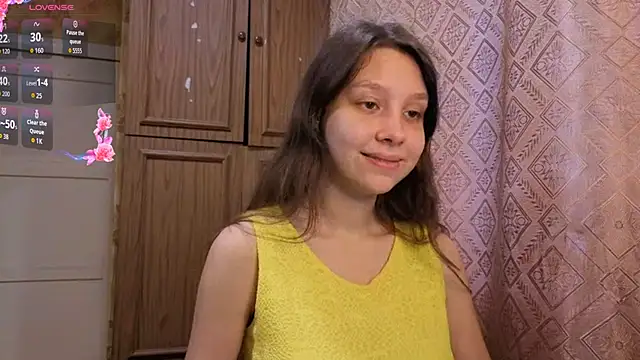 QutieDaSweet online show from November 25, 2025, 8:58 am